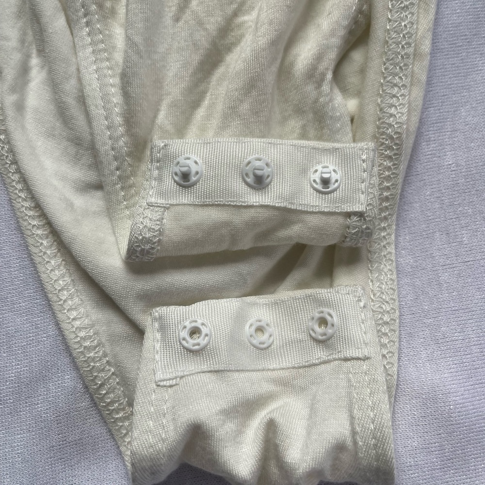 ⭐️NWOT⭐️ UNBRANDED BODY SUIT - Picture 2 of 6